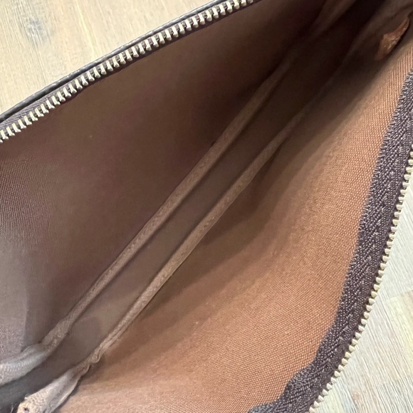 Vintage Louis Vuitton Pochette - Picture 6 of 14